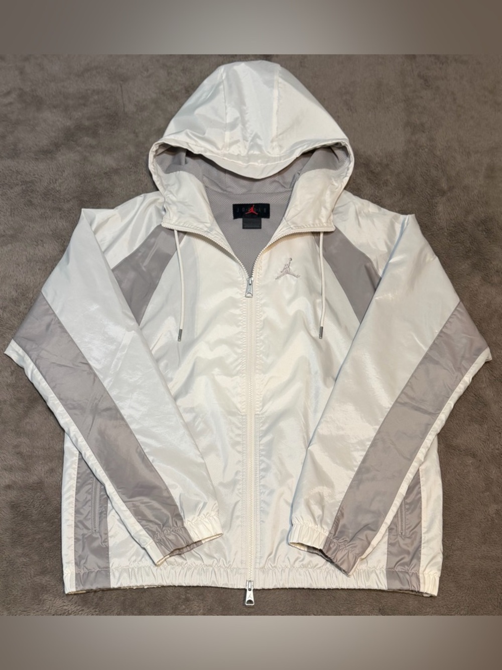 NWOT - Nike Air Jordan Mens Dual-Layer Water Repellent Woven Jacket, Size - L